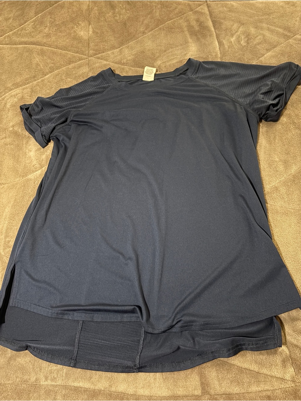 ComfortFit Women's Short Sleeve Active Top - dark blue. Large.
